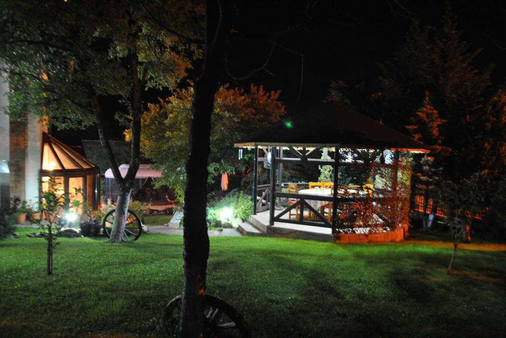 La Marele Moft Hotel Slănic Екстериор снимка