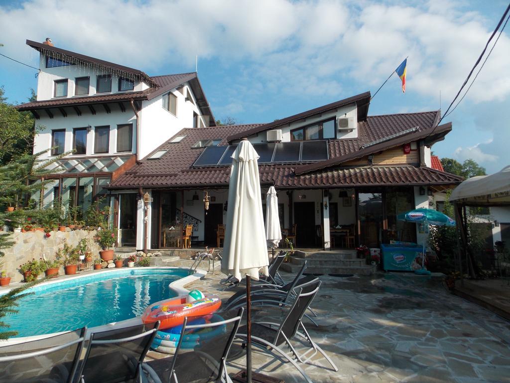 La Marele Moft Hotel Slănic Екстериор снимка